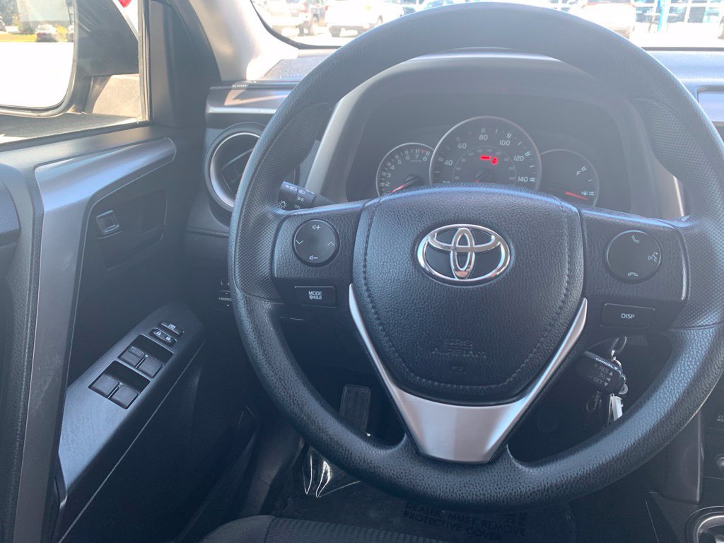 Used 2016 Toyota RAV4 LE AWD/4WD image 11