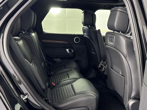 Certified 2025 Land Rover Discovery Dynamic SE image 34