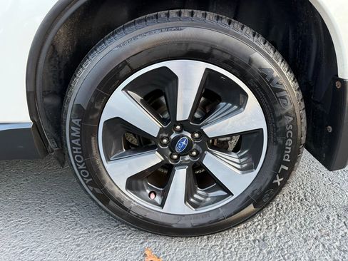 Used 2017 Subaru Forester 2.5i Limited image 11