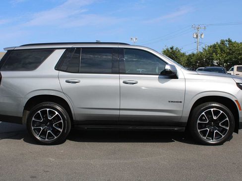 Used 2025 Chevrolet Tahoe RST w/ Comfort Package AWD/4WD image 8