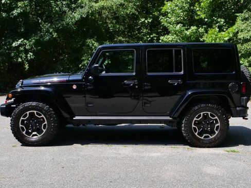 Used 2017 Jeep Wrangler Unlimited Rubicon AWD/4WD image 44