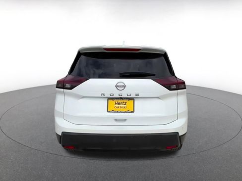 Used 2025 Nissan Rogue SV FWD image 12