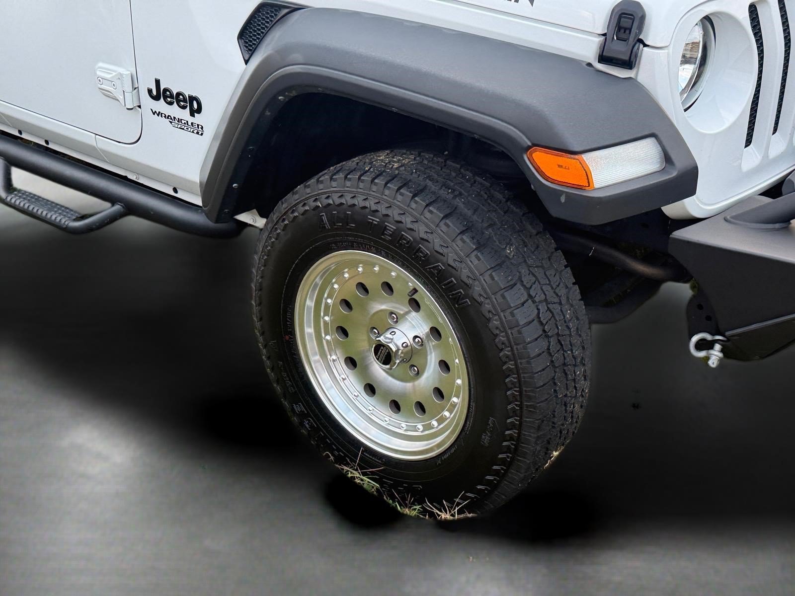 Used 2021 Jeep Wrangler Sport AWD/4WD image 10