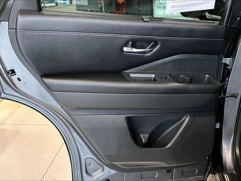 Used 2023 Nissan Pathfinder SL w/ SL Premium Package image 21