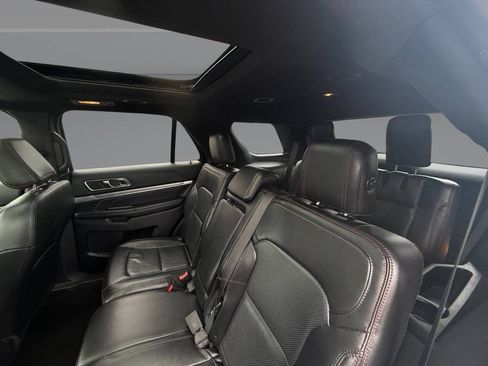 Used 2018 Ford Explorer Sport AWD/4WD image 31