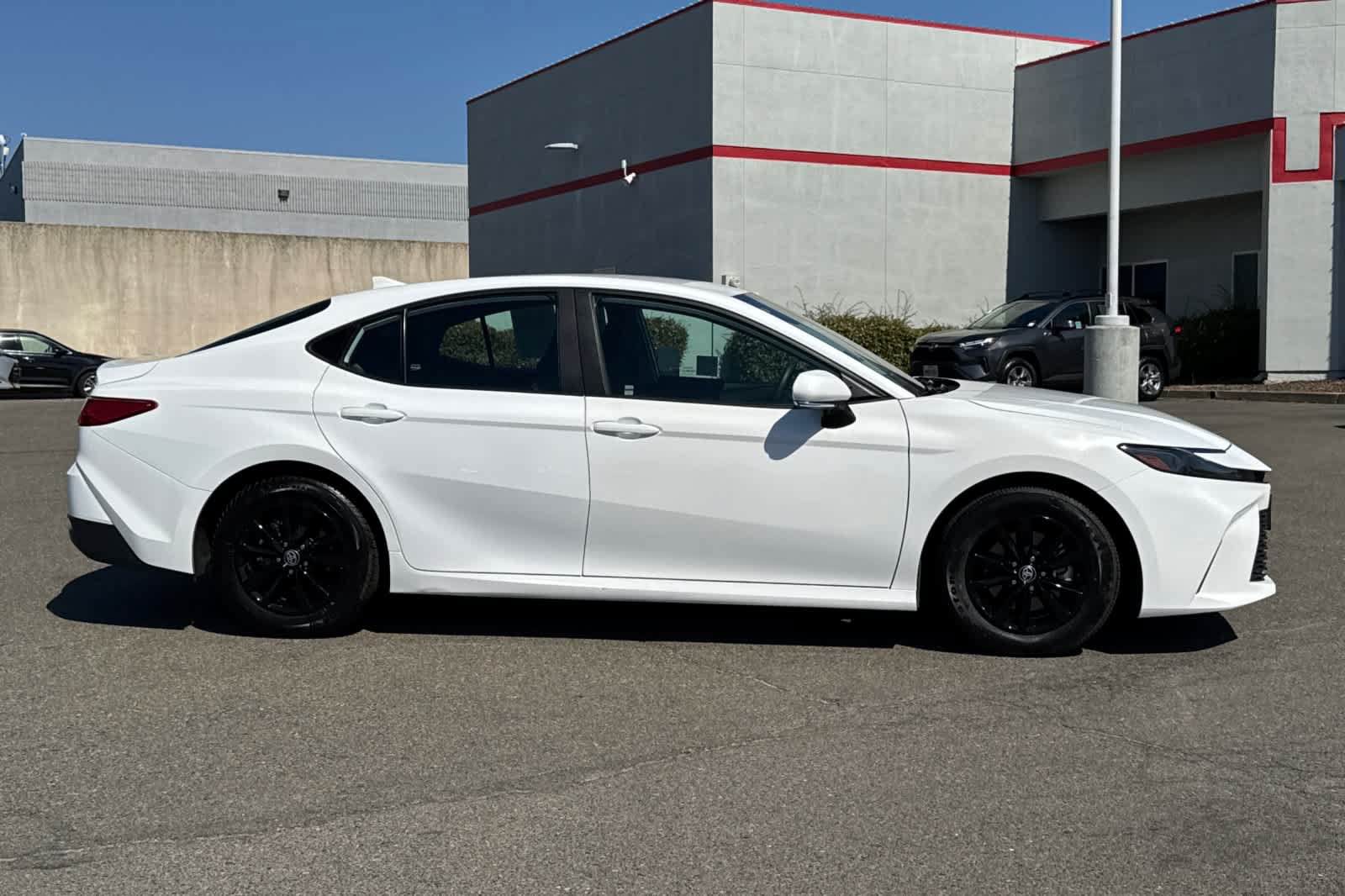 Used 2025 Toyota Camry LE FWD image 6