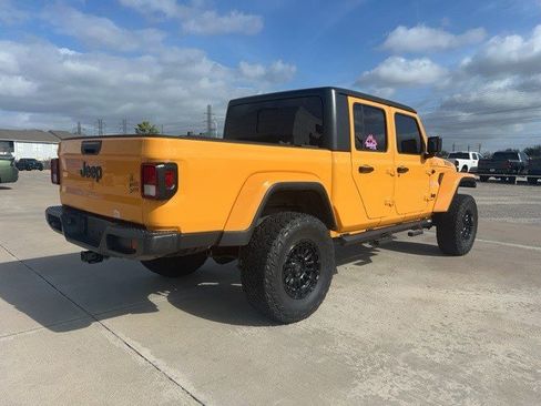Used 2021 Jeep Gladiator Willys image 5