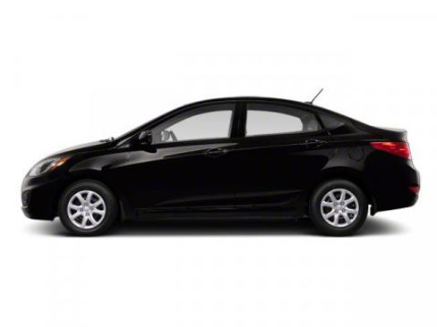 Used 2013 Hyundai Accent GLS w/ Premium Pkg image 6