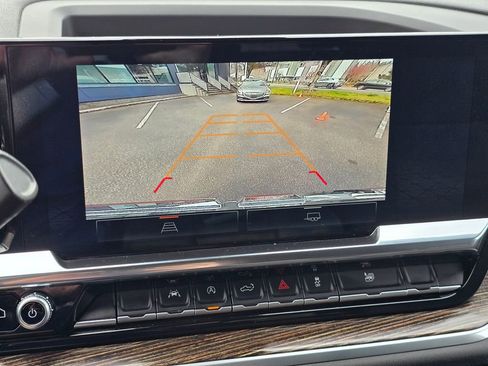 Used 2025 GMC Sierra 1500 SLE image 31