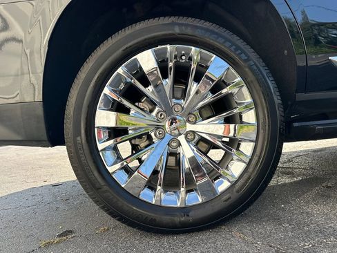 Used 2021 GMC Yukon Denali w/ Denali Premium Package AWD/4WD image 18