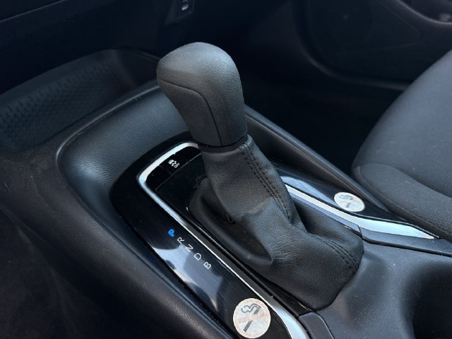 Used 2025 Toyota Corolla LE FWD image 20