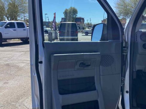 Used 2009 Ford E-350 and Econoline 350 XLT image 21