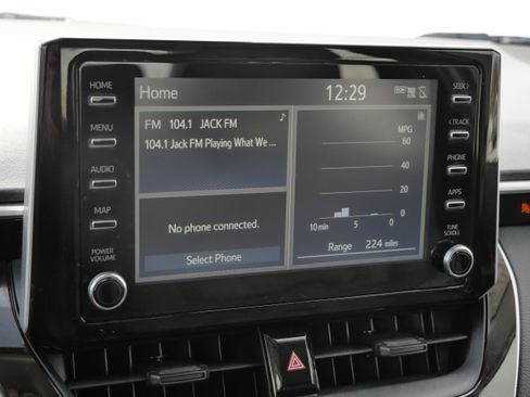 Used 2020 Toyota Corolla LE image 23