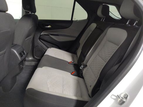 Used 2021 Chevrolet Equinox LS w/ LS Convenience Package FWD image 18