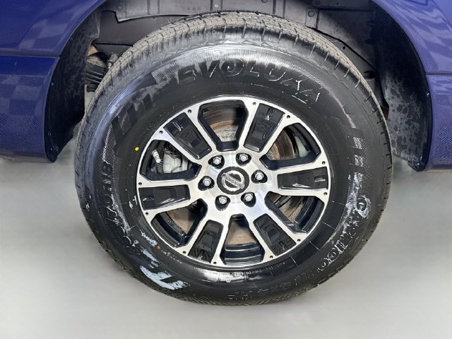 Used 2022 Nissan Titan SV RWD image 32