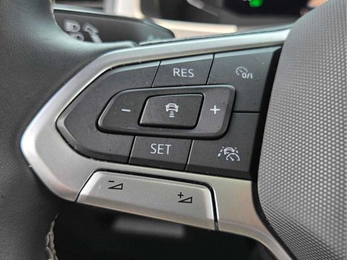 Used 2021 Volkswagen Atlas Cross Sport SEL FWD image 34