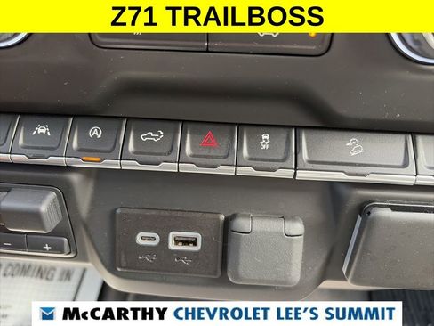 Used 2024 Chevrolet Silverado 1500 Custom Trail Boss w/ LPO, Dark Essentials Package AWD/4WD image 9