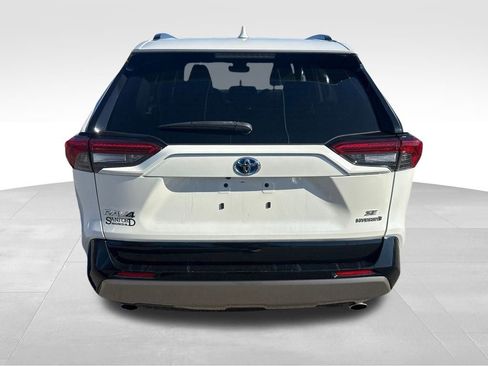Used 2022 Toyota RAV4 SE image 6