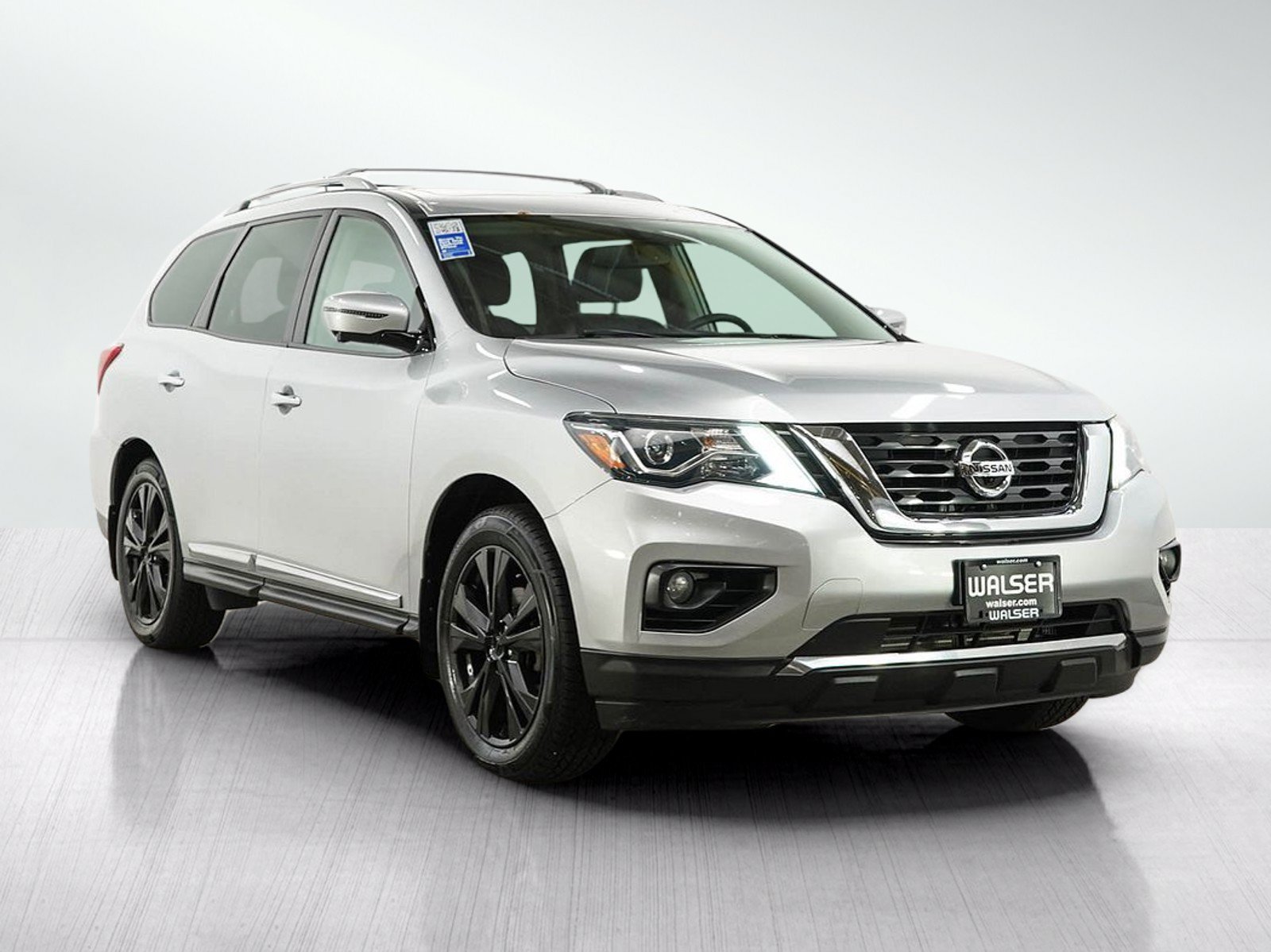 Used 2018 Nissan Pathfinder Platinum w/ Cargo Package AWD/4WD image 7