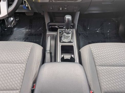 Used 2021 Toyota Tacoma SR5 RWD image 19