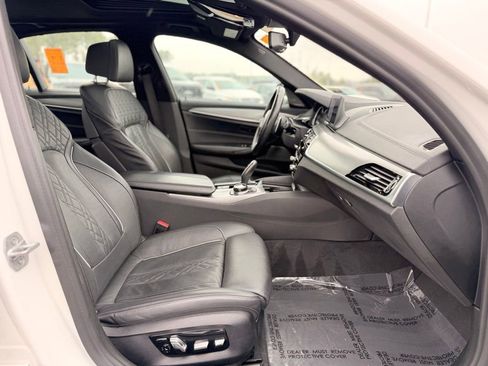 Used 2018 BMW M550i xDrive M550i xDrive image 10