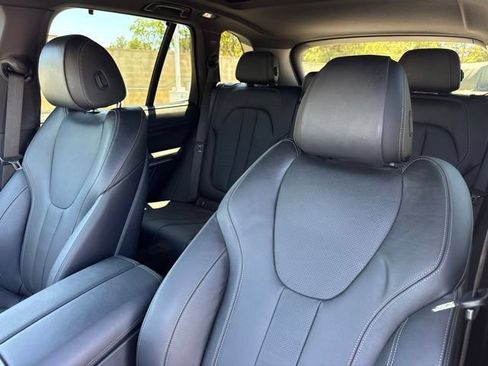 Used 2019 BMW X5 xDrive40i w/ M Sport Package AWD/4WD image 22