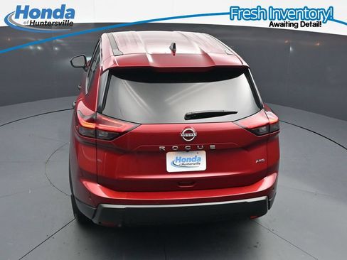 Used 2024 Nissan Rogue S AWD/4WD image 23