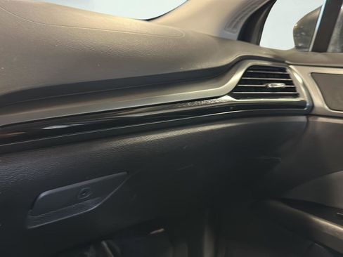 Used 2016 Ford Fusion SE w/ Equipment Group 201A FWD image 18