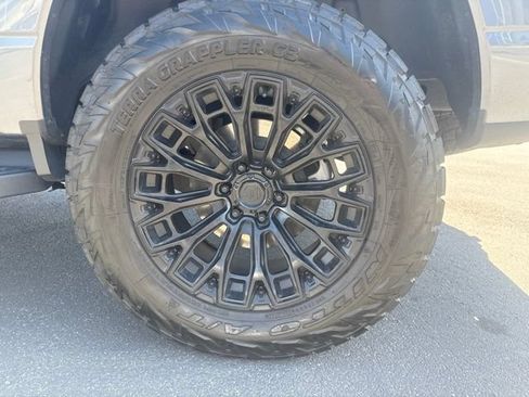 Used 2024 Ford F150 Lightning XLT AWD/4WD image 18