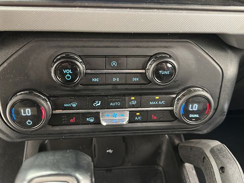 Used 2023 Ford Bronco Big Bend w/ Sasquatch Package AWD/4WD image 20