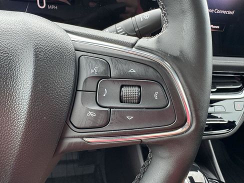 Used 2025 Buick Envista Avenir FWD image 17