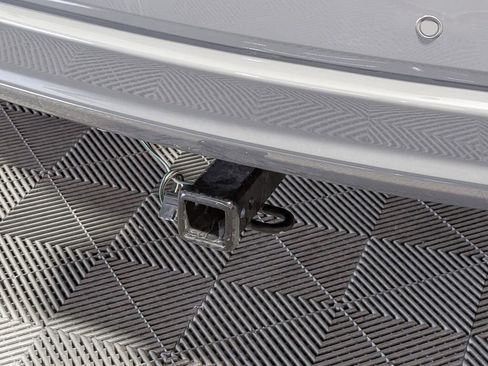 Used 2019 Jeep Grand Cherokee Altitude image 11