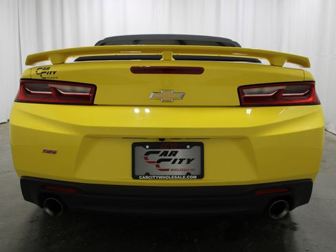 Used 2017 Chevrolet Camaro SS RWD image 7