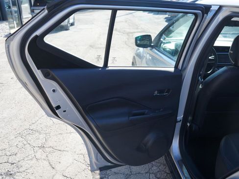 Used 2020 Nissan Kicks SR w/ SR Premium Package image 40