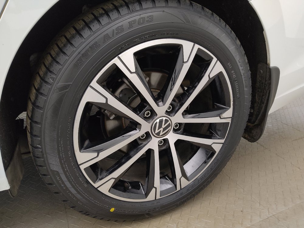 Used 2025 Volkswagen Jetta Sport FWD image 31