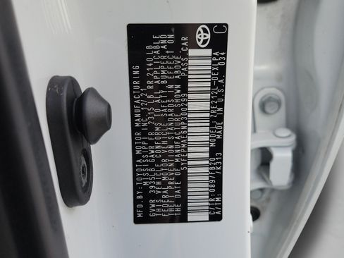 Used 2022 Toyota Corolla LE FWD image 32
