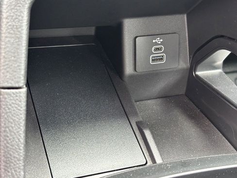 Used 2025 Ford Ranger XL image 18