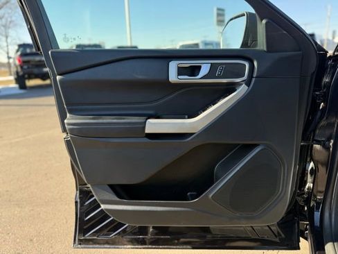 Certified 2020 Ford Explorer XLT w/ Equipment Group 202A image 10