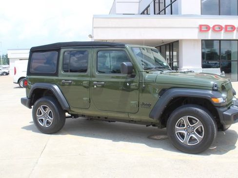Used 2022 Jeep Wrangler Unlimited Sport AWD/4WD image 10