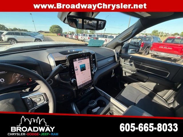 New 2026 RAM 2500 Laramie w/ Towing Technology Group AWD/4WD image 17