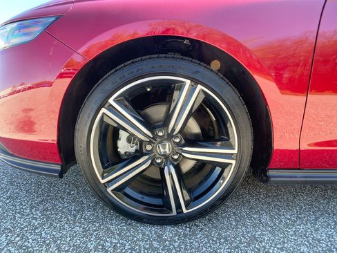 Used 2023 Honda Accord Sport image 11