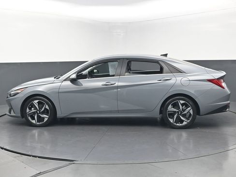Used 2023 Hyundai Elantra Limited FWD image 8