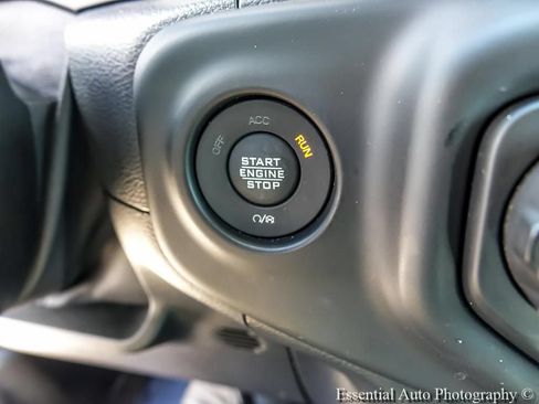 Used 2021 Jeep Wrangler Unlimited Rubicon w/ Dual Top Group AWD/4WD image 15
