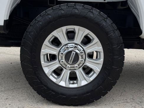 Used 2021 Ford F250 XLT w/ XLT Value Package image 13