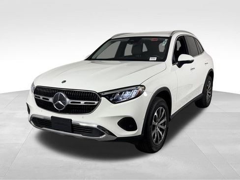 Used 2024 Mercedes-Benz GLC 300 image 3