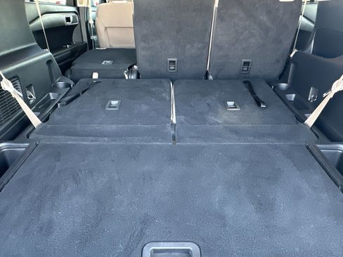 Certified 2021 Ford Explorer 2WD image 16