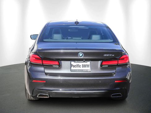 Certified 2023 BMW 530e w/ Convenience Package image 5