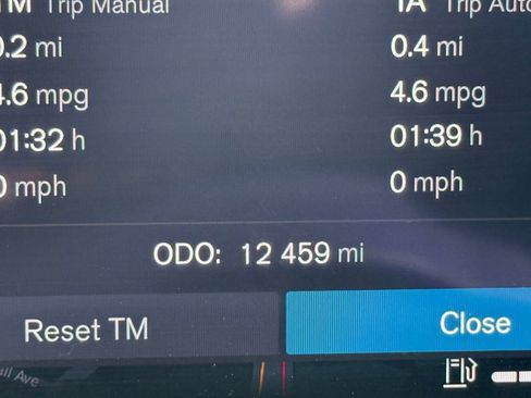 Used 2025 Volvo XC60 B5 Plus image 18