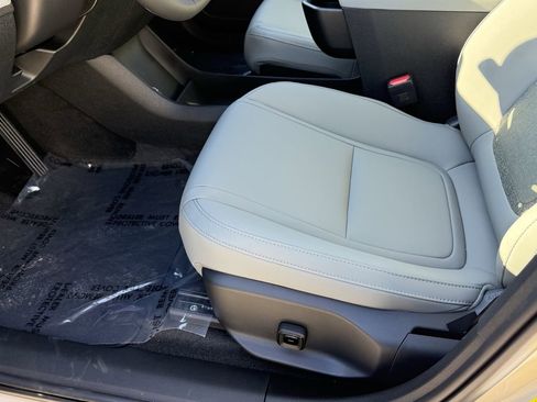 New 2026 Volvo EX30 Cross Country Ultra w/ Protection Package Premier image 15