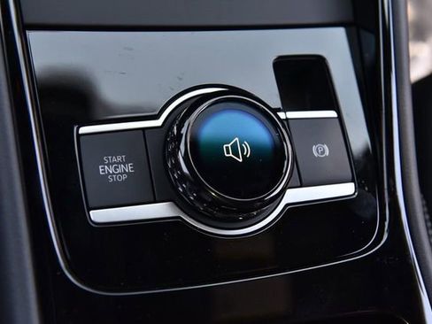 New 2026 Volkswagen Tiguan SEL R-Line AWD/4WD image 16